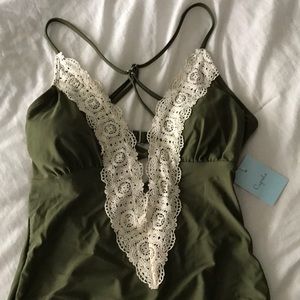 Cupshe Green One Piece Lace Plunging Neckline NWT
